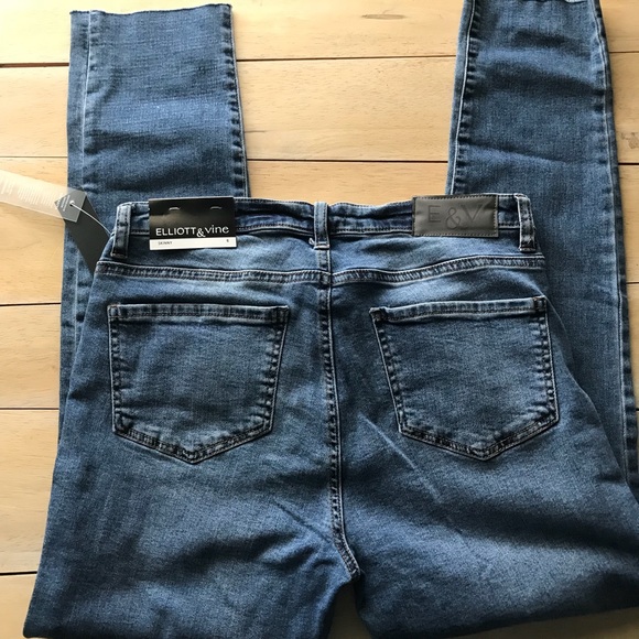 Elliott & Vine NWT! skinny Jeans w/ Floral Print - Picture 2 of 8